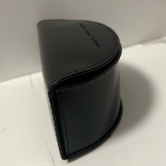 Marc by Marc Jacobs Black Large Sunglasses Case - Picture 3 of 9